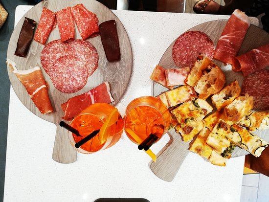 Foto Longo Bistro