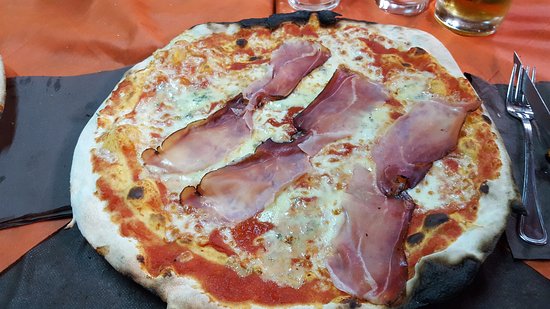 Foto Pizza Al Piatto la Margherita